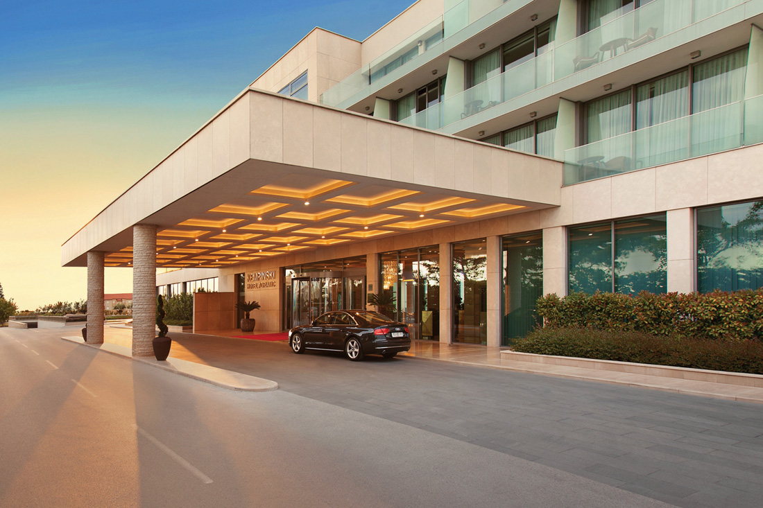 Kempinski-Hotel-Adriatic-Exterior-Main-Entrance